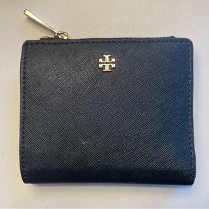 Small Tory Burch black wallet
